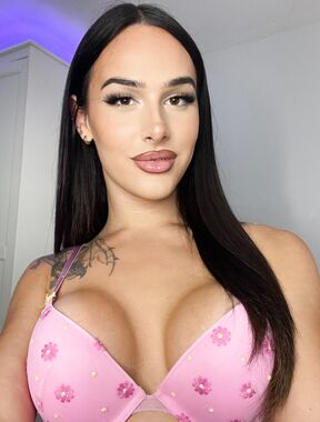 TS theedenn  Onlyfans pictures